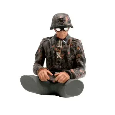 Figurka 1:16 voják posádky Sd.Kfz. 251, maskování vzor Dubové listí – podzim