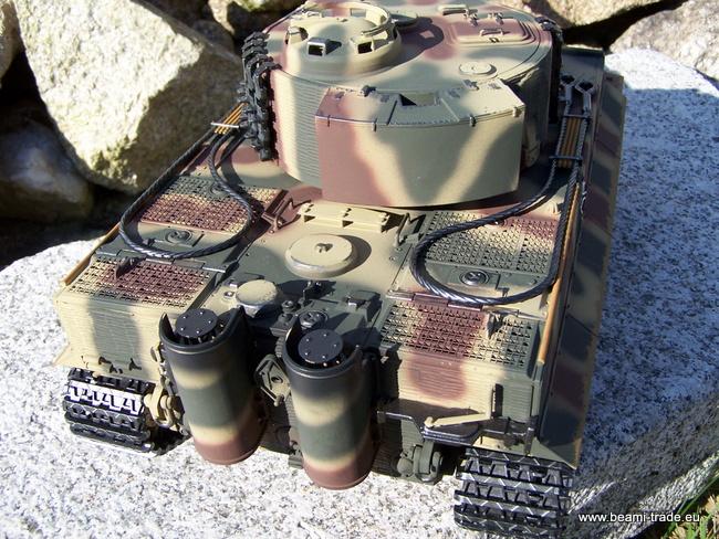 RC tank TIGER pozdní verze - InfraRed 2.4 GHz - kamufláž - METAL EDICE