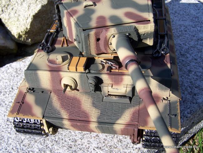 RC tank TIGER pozdní verze - InfraRed 2.4 GHz - kamufláž - METAL EDICE