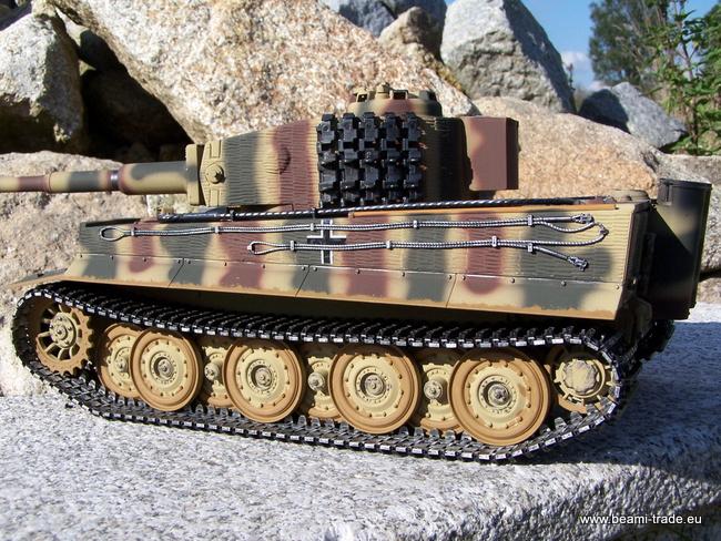 RC tank TIGER pozdní verze - InfraRed 2.4 GHz - kamufláž - METAL EDICE