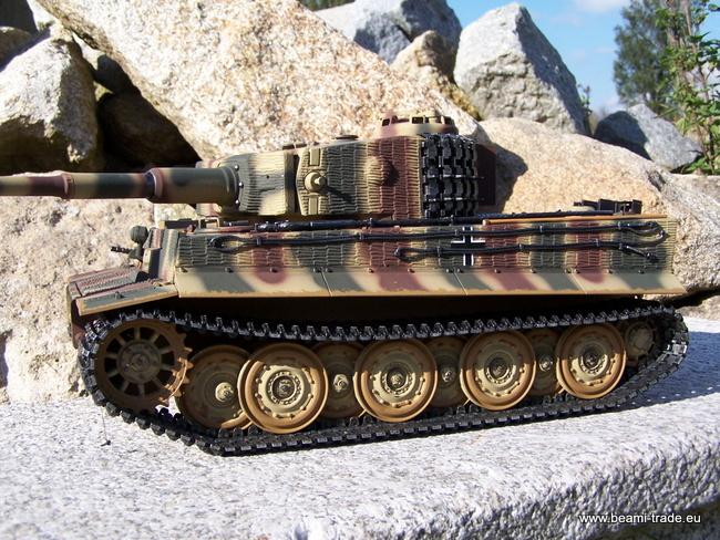 RC tank TIGER pozdní verze - InfraRed 2.4 GHz - kamufláž - METAL EDICE