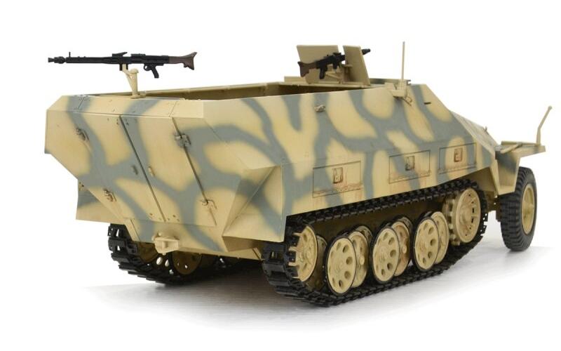 Polopásové vozidlo "Hakl" Sd. Kfz. 251/1 Ausf. D maskovaný 1:16  Torro