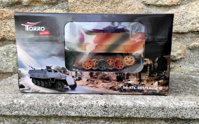Polopásové vozidlo "Hakl" Sd. Kfz. 251/1 Ausf. D maskovaný 1:16  Torro