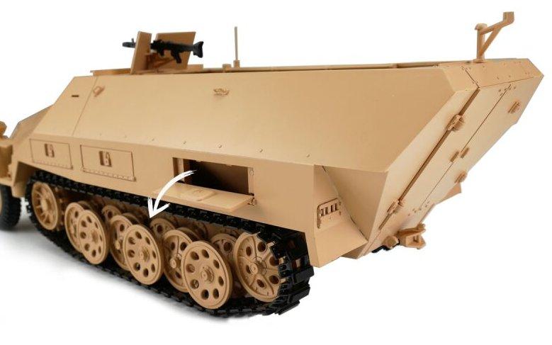 Polopásové vozidlo "Hakl" Sd. Kfz. 251/1 Ausf. D pískový 1:16 Torro