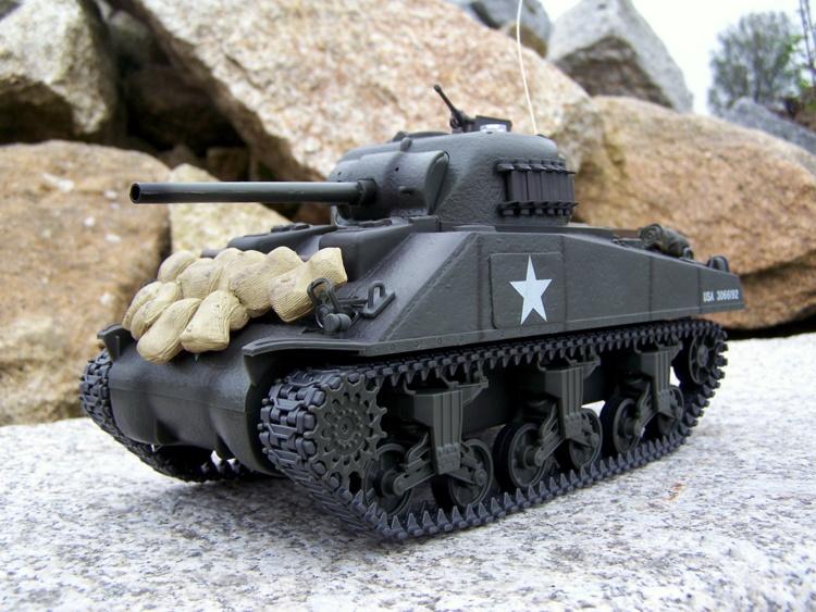 M4A3 Sherman - infrared + terč 1:24