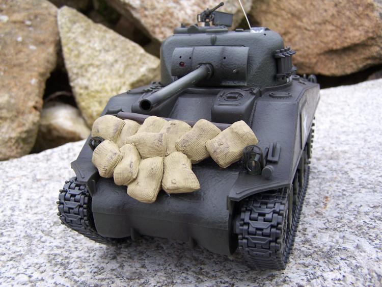 M4A3 Sherman - infrared + terč 1:24