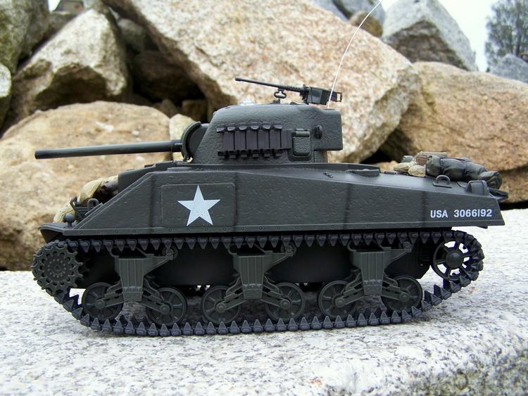 M4A3 Sherman - infrared + terč 1:24