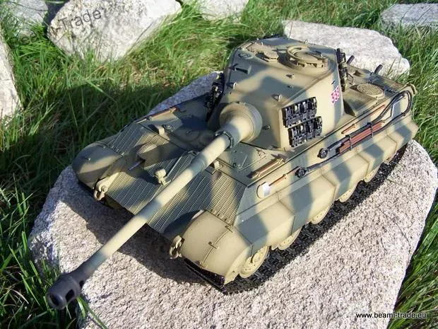RC tank TIGER II - IR 2.4 GHz - kouř z kanonu, metal edice