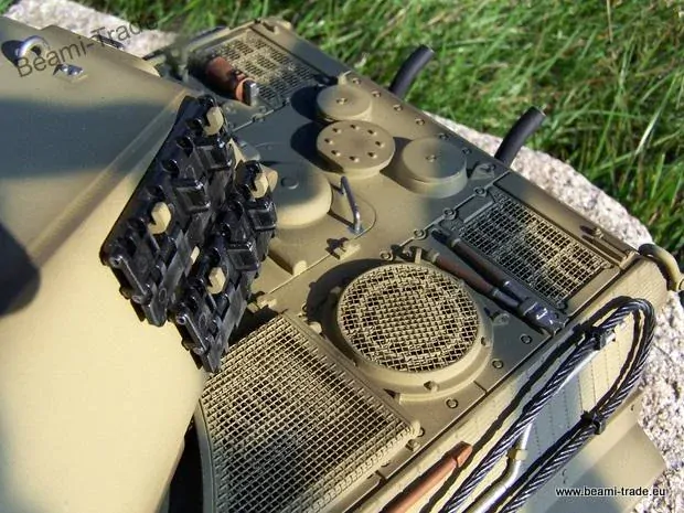 RC tank TIGER II - IR 2.4 GHz - kouř z kanonu, metal edice