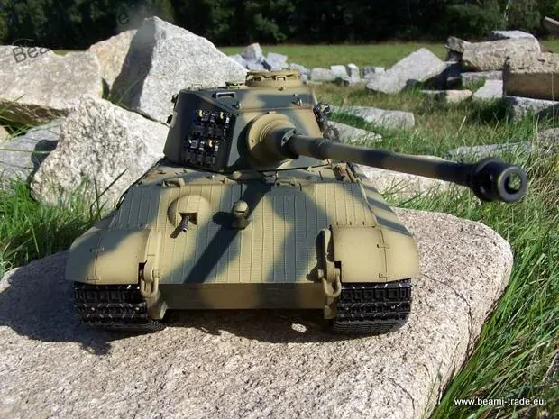 RC tank TIGER II - IR 2.4 GHz - kouř z kanonu, metal edice