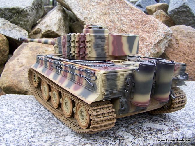 RC tank TIGER pozdní verze - INFRARED 2.4 GHz - KOVOVÉ PÁSY + VANA + KANON