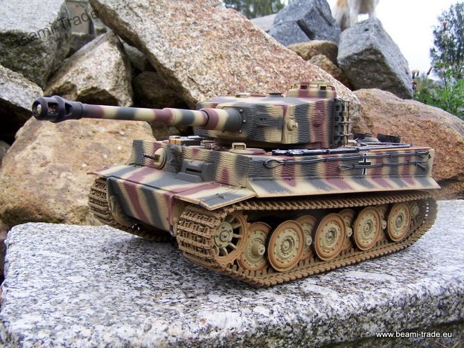 RC tank TIGER pozdní verze - INFRARED 2.4 GHz - KOVOVÉ PÁSY + VANA + KANON