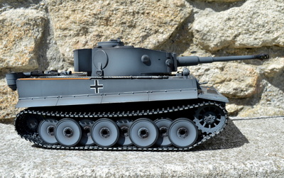 Profesionální RC model tanku TIGER raná verze Taigen - Infrared - Kovová edice v Airbrush tmavě šedé