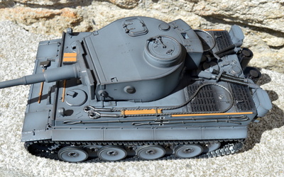 Profesionální RC model tanku TIGER raná verze Taigen - Infrared - Kovová edice v Airbrush tmavě šedé