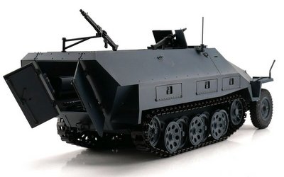 Profesionální RC model vojenského vozidla 