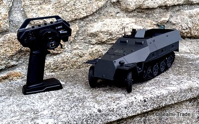 Profesionální RC model vojenského vozidla 