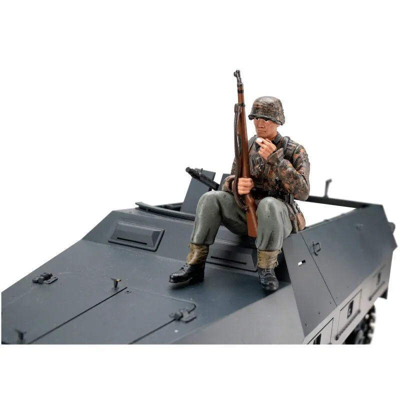 Figurka granátník 4 německé posádky Sd.Kfz. 251 granátník 4 Sd.Kfz. 251 - vzor Dubové listí - podzim