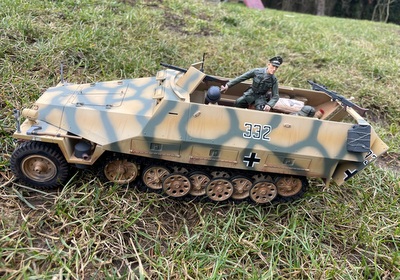 RC tank Sd.Kfz.251/1 D - autorem modelu: Vošahlík J.