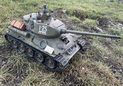 RC tank T34 - autorem modelu: Vošahlík J.