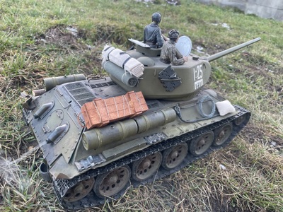 RC tank T34 - autorem modelu: Vošahlík J.